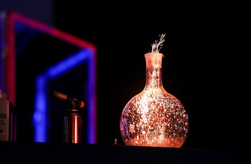 Школьный фестиваль наук Wow! How? в РАН 25 фото