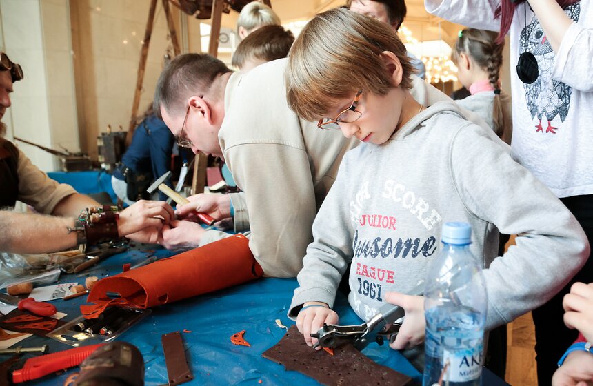 Школьный фестиваль наук Wow! How? в РАН 4 фото