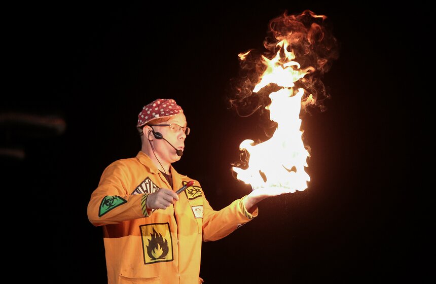 Школьный фестиваль наук Wow! How? в РАН 12 фото