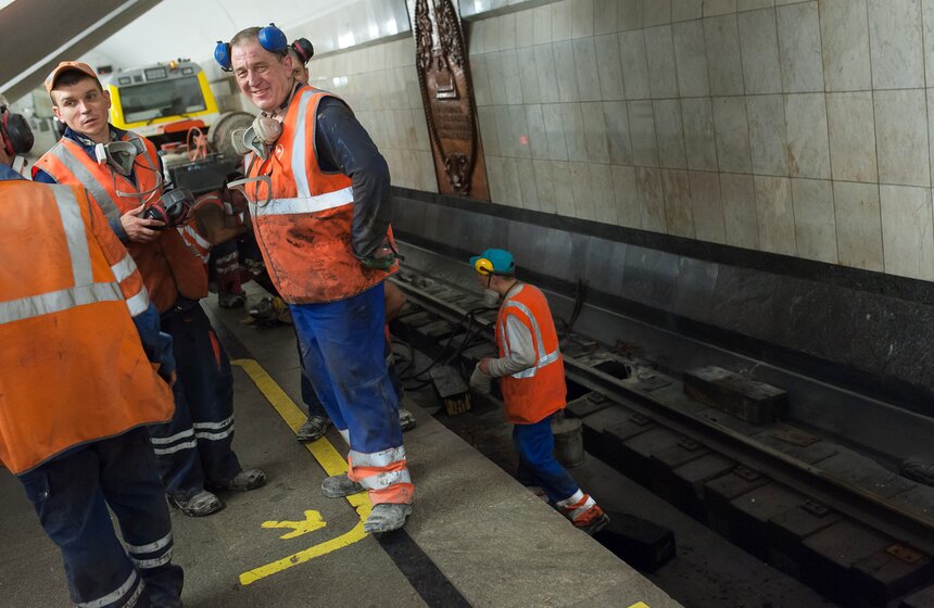 Центральный участок фиолетовой ветки метро закрыли на ремонт 10 фото