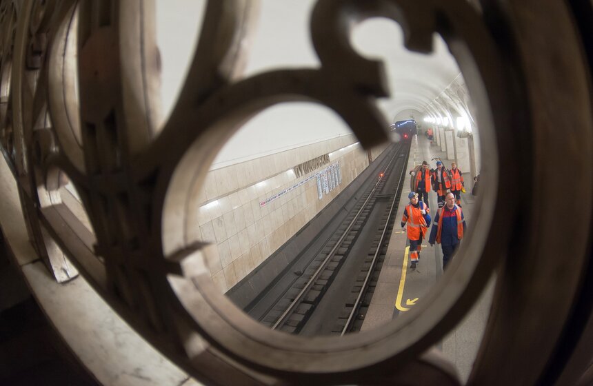 Центральный участок фиолетовой ветки метро закрыли на ремонт 5 фото