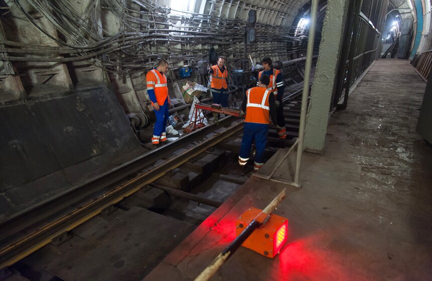 Центральный участок фиолетовой ветки метро закрыли на ремонт 27 фото