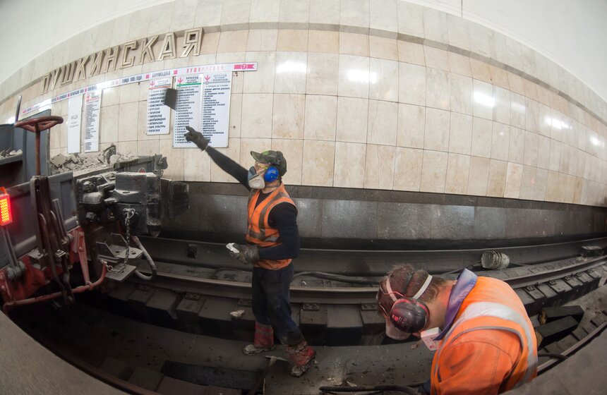 Центральный участок фиолетовой ветки метро закрыли на ремонт 19 фото