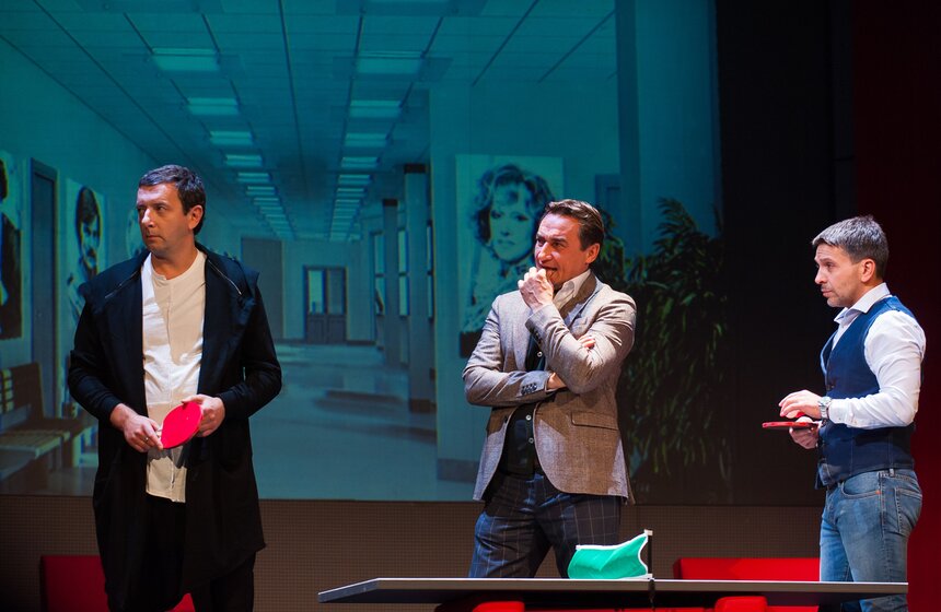 "Квартет И" представил спектакль "...в Бореньке чего-то нет" 11 фото