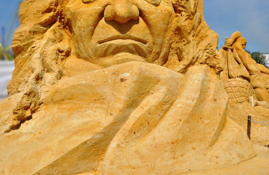 В парке "Коломенское" открылась выставка скульптур из песка 4 фото