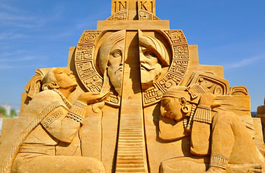 В парке "Коломенское" открылась выставка скульптур из песка 2 фото