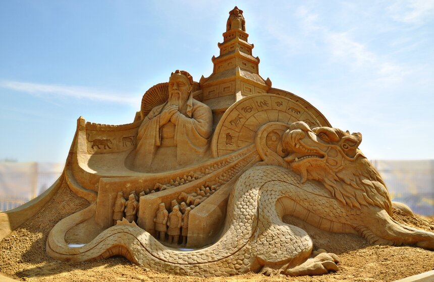 В парке "Коломенское" открылась выставка скульптур из песка 8 фото