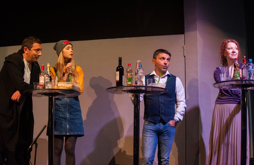 "Квартет И" представил спектакль "...в Бореньке чего-то нет" 21 фото