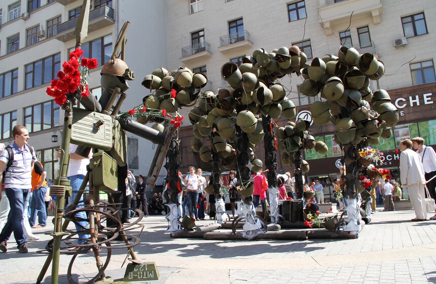 В Камергерском переулке вырос "яблоневый сад" 4 фото