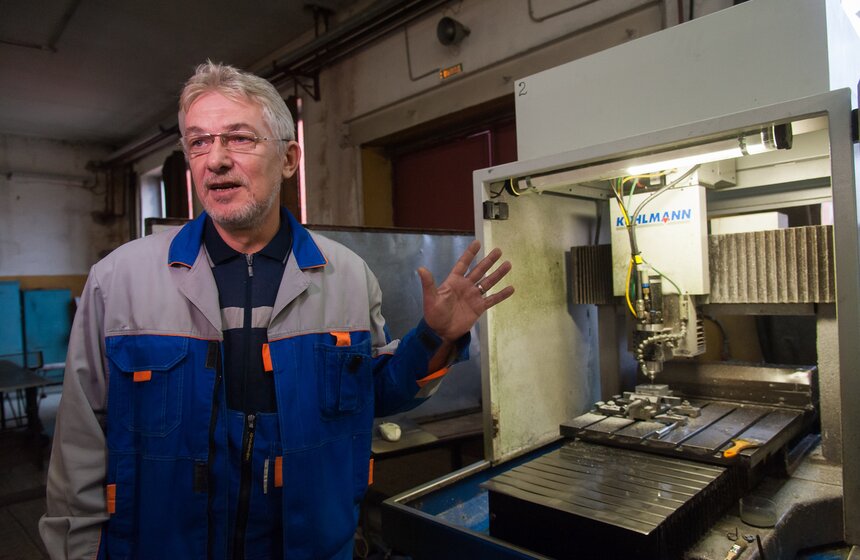 Экскурсия по фабрике по производству сборных моделей Zvezda 30 фото