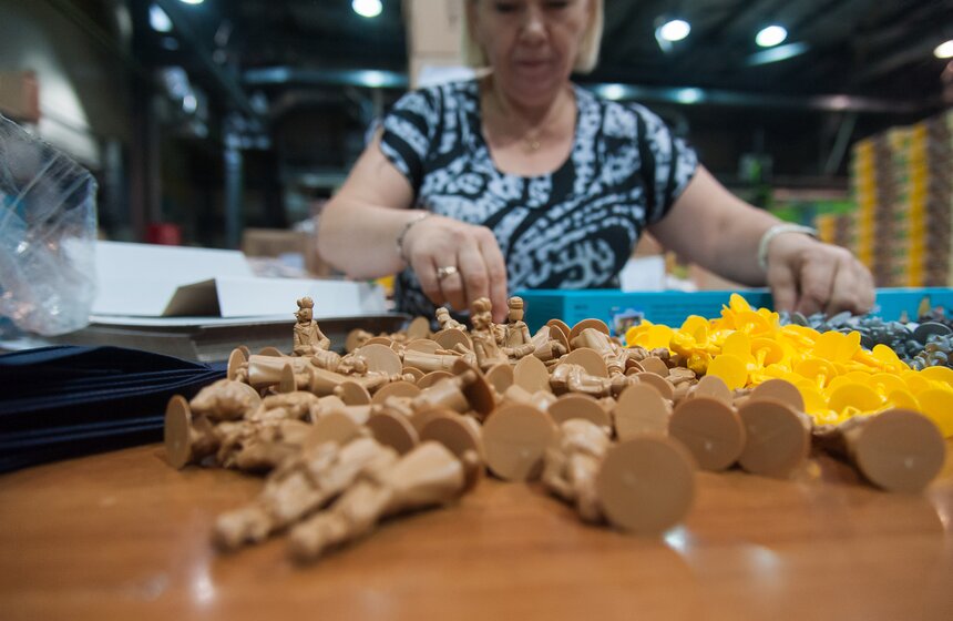 Экскурсия по фабрике по производству сборных моделей Zvezda 27 фото