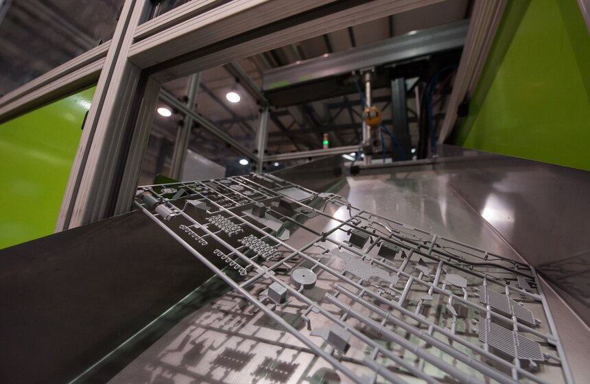 Экскурсия по фабрике по производству сборных моделей Zvezda 34 фото