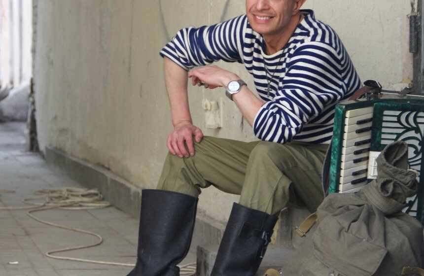 В Камергерском переулке вырос "яблоневый сад" 9 фото