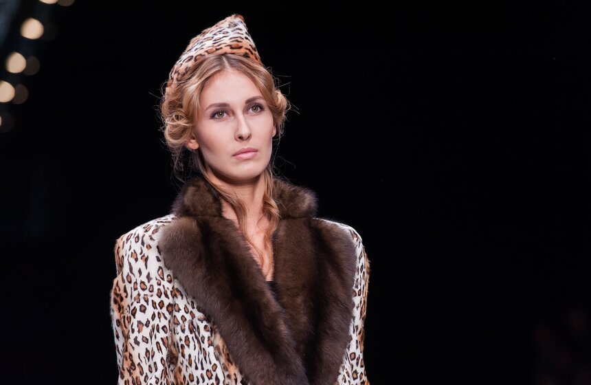 Показы дизайнеров на Mercedes-Benz Fashion Week 23 фото