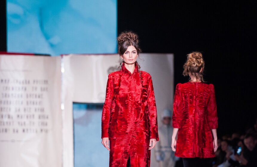 Показы дизайнеров на Mercedes-Benz Fashion Week 26 фото