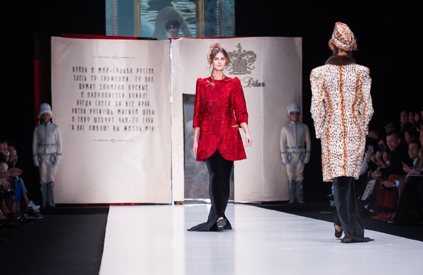 Показы дизайнеров на Mercedes-Benz Fashion Week 24 фото