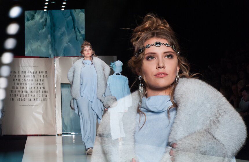 Показы дизайнеров на Mercedes-Benz Fashion Week 31 фото