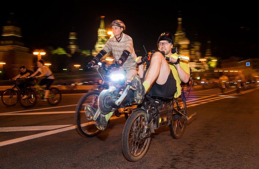 В столице прошел ночной велопарад 15 фото