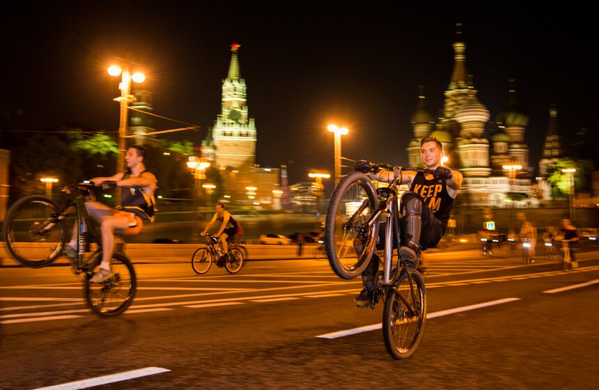 В столице прошел ночной велопарад 11 фото