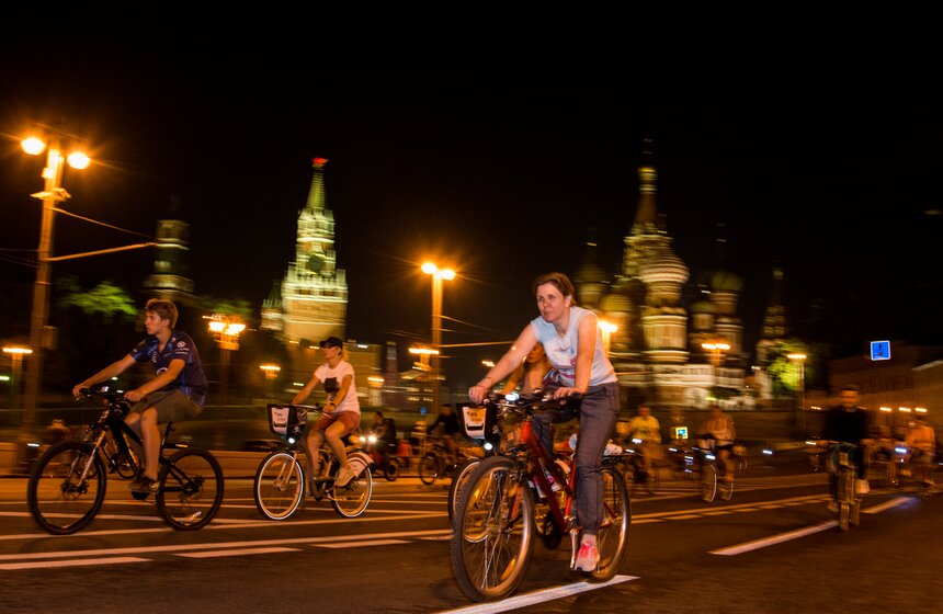 В столице прошел ночной велопарад 12 фото