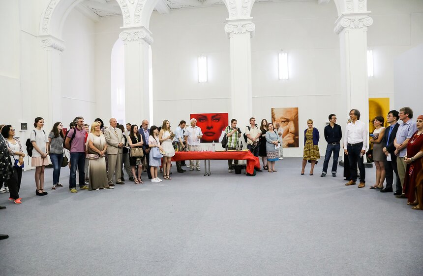 На ВДНХ открылась выставка современных художников Южной Кореи 31 фото