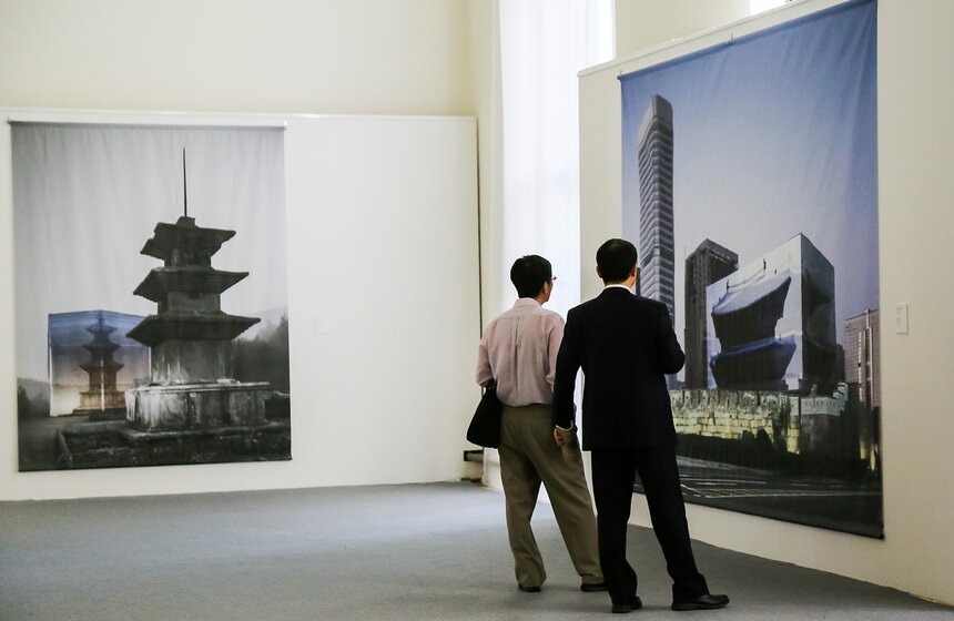 На ВДНХ открылась выставка современных художников Южной Кореи 15 фото