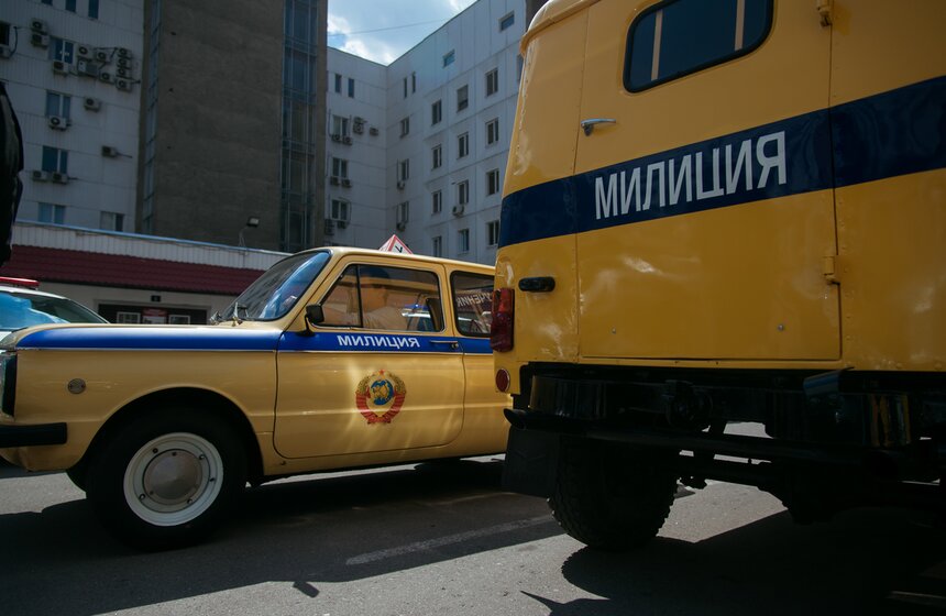 Память в металле: какие ретромашины есть у ГИБДД 17 фото