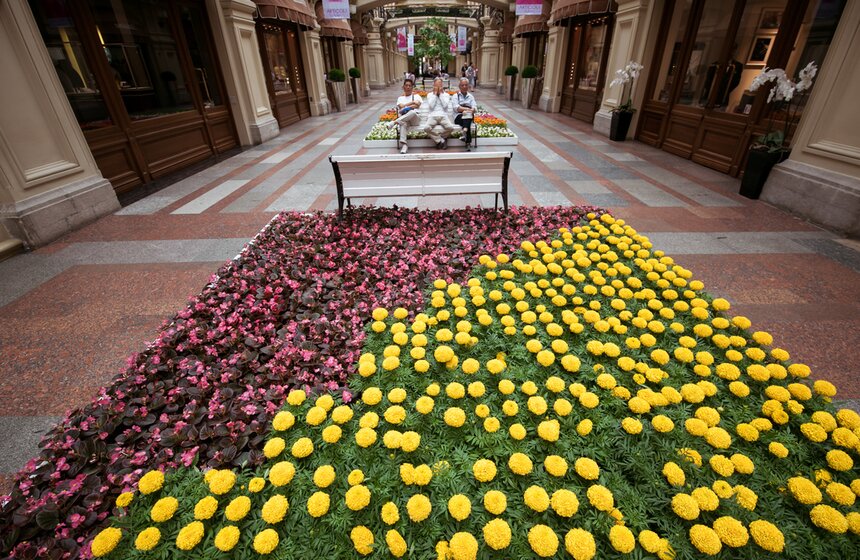 Фестиваль цветов в ГУМе 20 фото