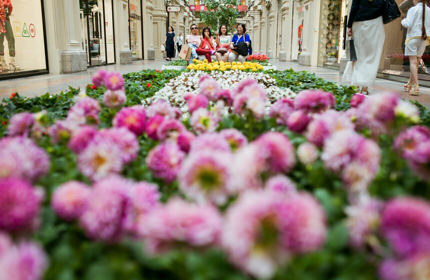 Фестиваль цветов в ГУМе 13 фото