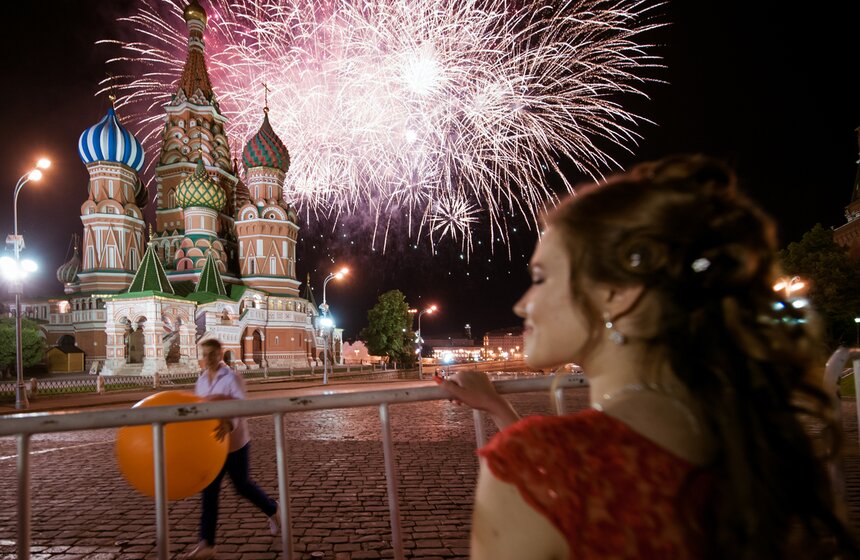 Выпускной московских школьников 33 фото