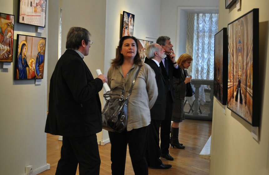 12 апреля в столице открылась фотовыставка "Лик и слово" 10 фото