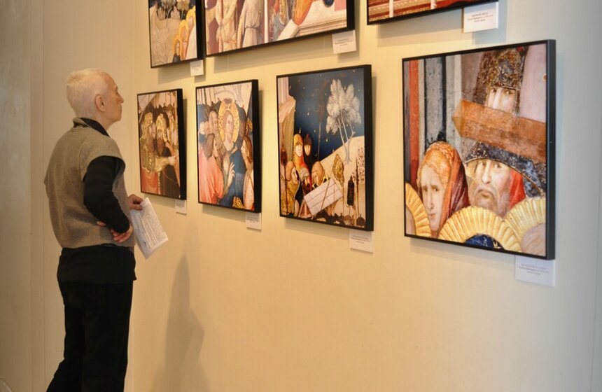 12 апреля в столице открылась фотовыставка "Лик и слово" 2 фото