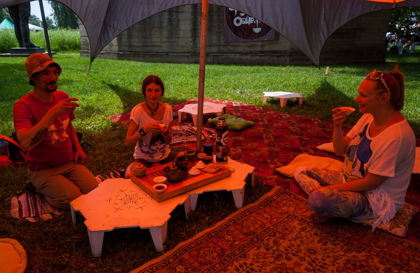 Международный день йоги в парке искусств МУЗЕОН 16 фото