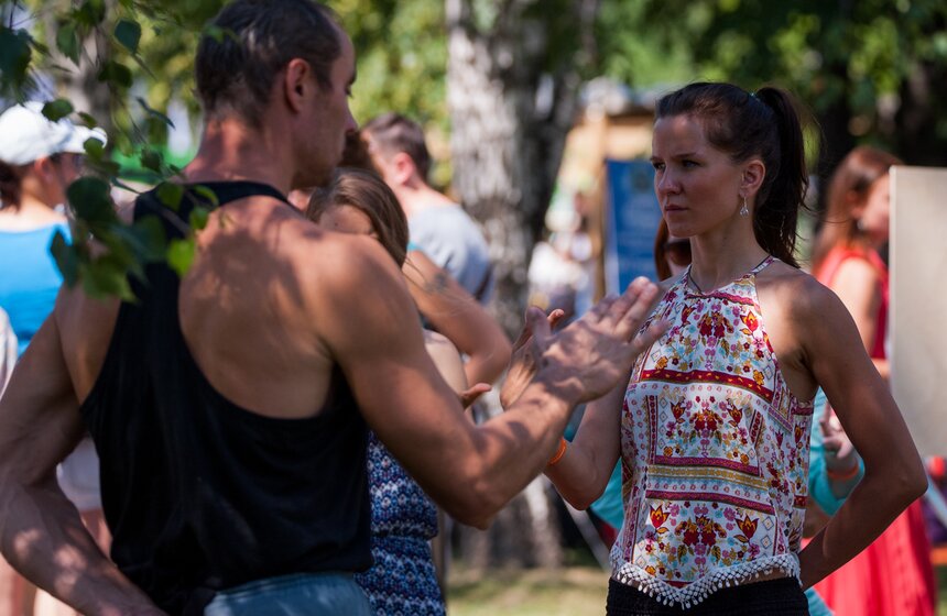 Международный день йоги в парке искусств МУЗЕОН 21 фото