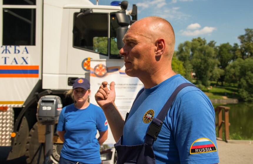 Сотрудники МЧС провели мастер-класс по безопасности на воде 9 фото