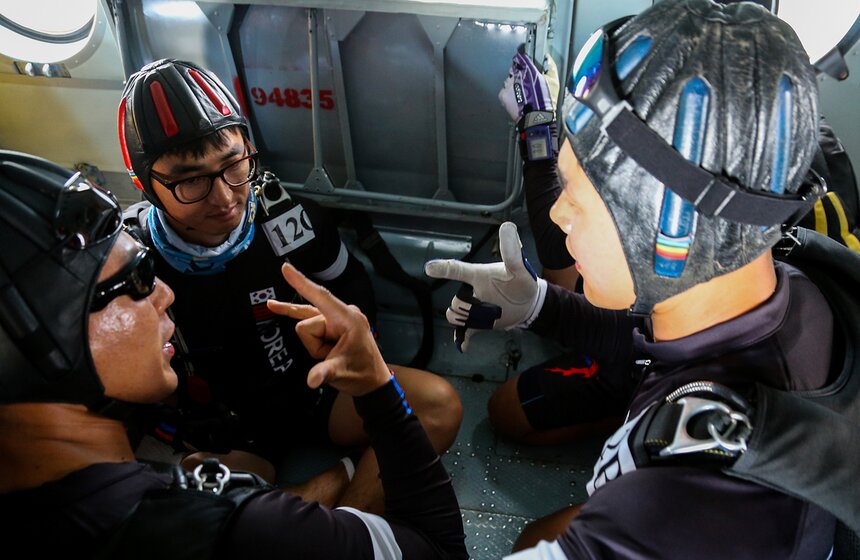 Чемпионат мира по парашютному спорту в парке "Патриот" 31 фото