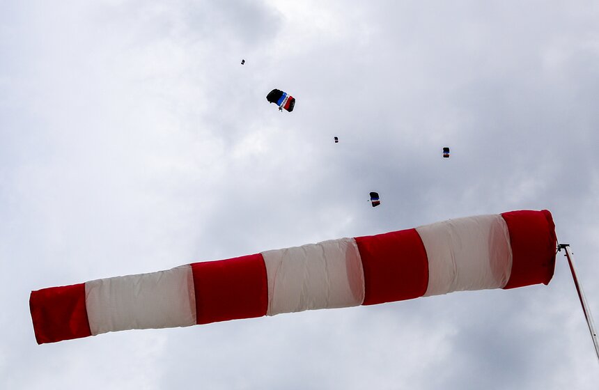 Чемпионат мира по парашютному спорту в парке "Патриот" 44 фото