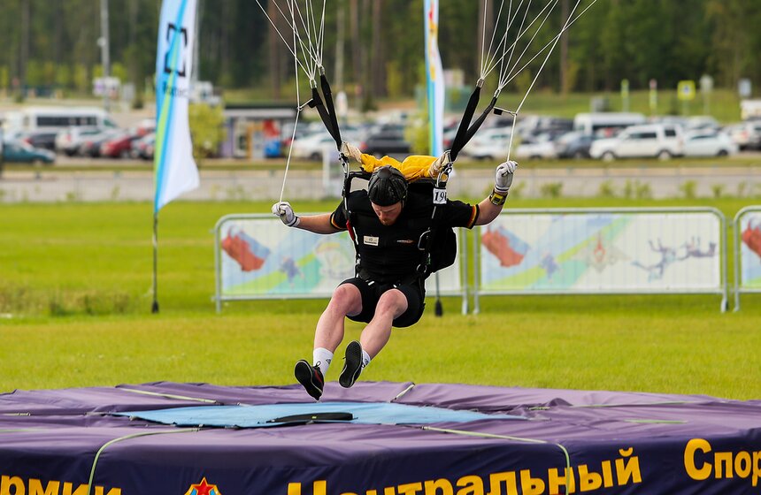 Чемпионат мира по парашютному спорту в парке "Патриот" 41 фото