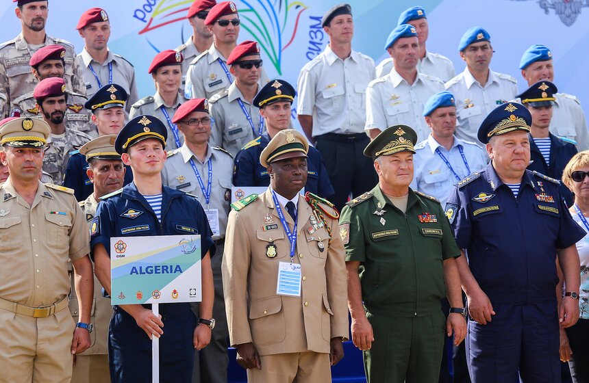 Чемпионат мира по парашютному спорту в парке "Патриот" 19 фото