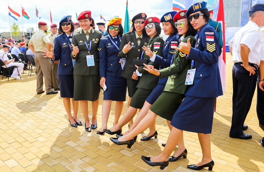 Чемпионат мира по парашютному спорту в парке "Патриот" 9 фото