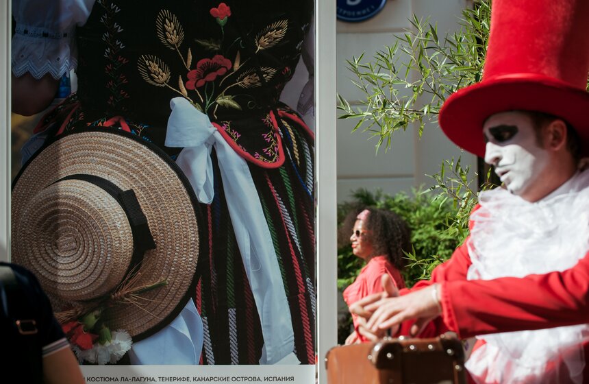 Большой испанский карнавал в Столешниковом переулке 13 фото