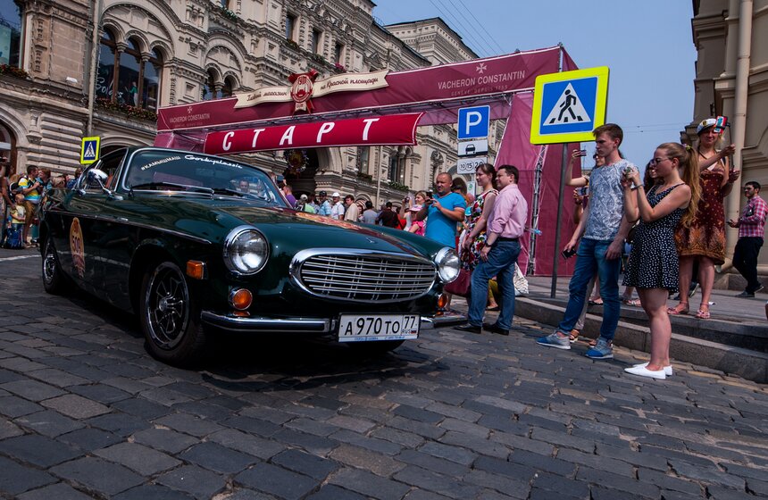 В Москве состоялось ралли раритетных ретромашин 27 фото