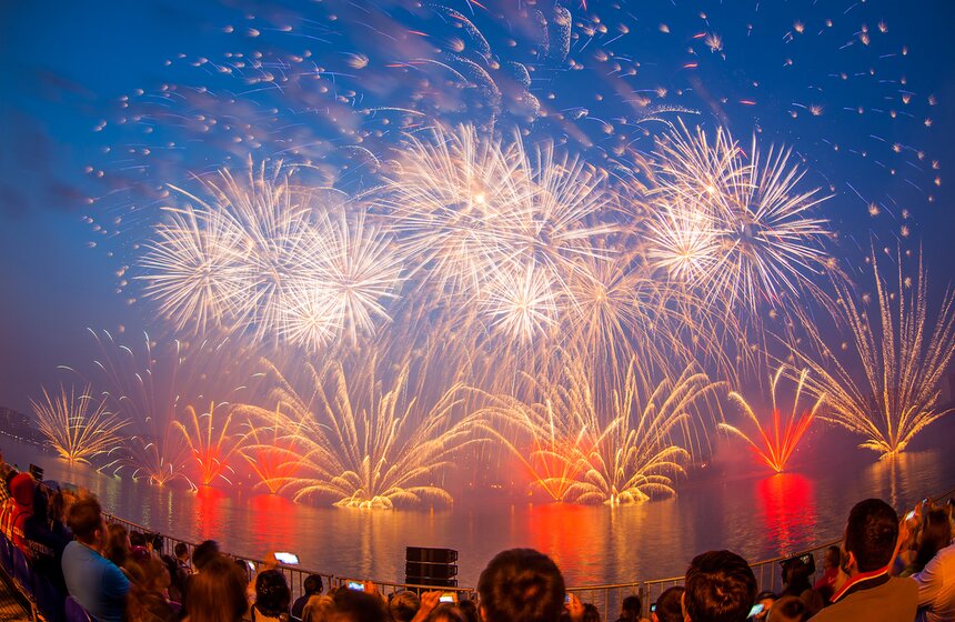 В Москве завершился фестиваль фейерверков "Ростех" 17 фото