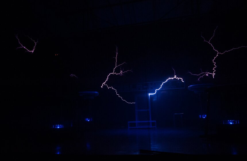 Юбилей Николы Теслы отметили в Tesla-Hall 22 фото