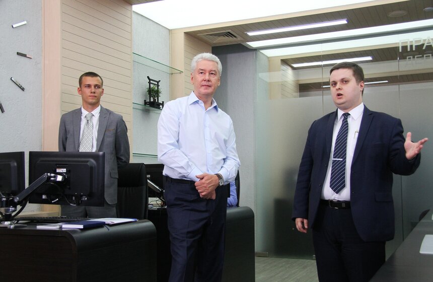 Мэр осмотрел Ситуационный центр департамента здравоохранения 16 фото