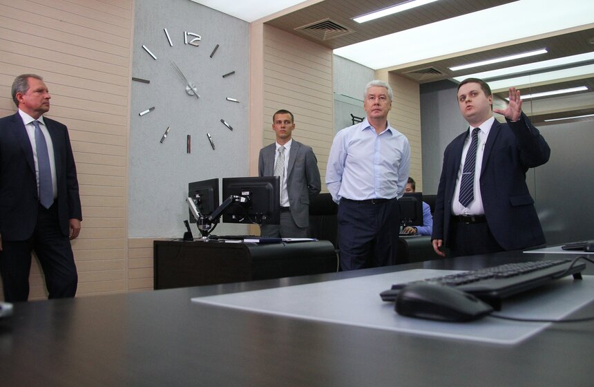 Мэр осмотрел Ситуационный центр департамента здравоохранения 14 фото