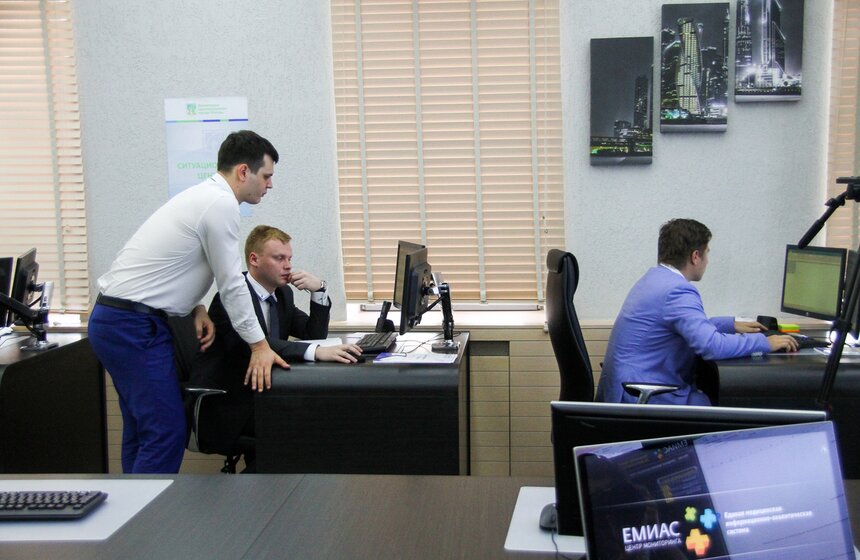 Мэр осмотрел Ситуационный центр департамента здравоохранения 6 фото