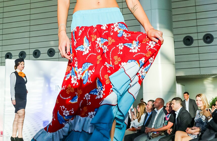 Показ авиационной моды в Домодедово 20 фото