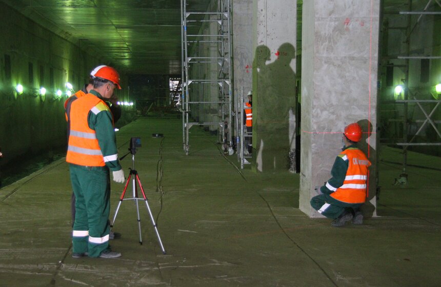 Мэр осмотрел ход строительства станции метро "Минская" 12 фото