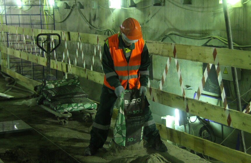 Мэр осмотрел ход строительства станции метро "Минская" 3 фото